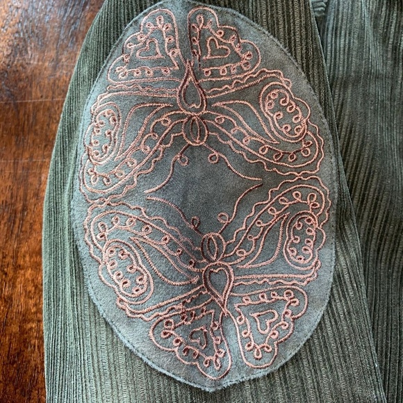 Hongyulang Green Corduroy Jacket w/Elbow Patches - Picture 3 of 7